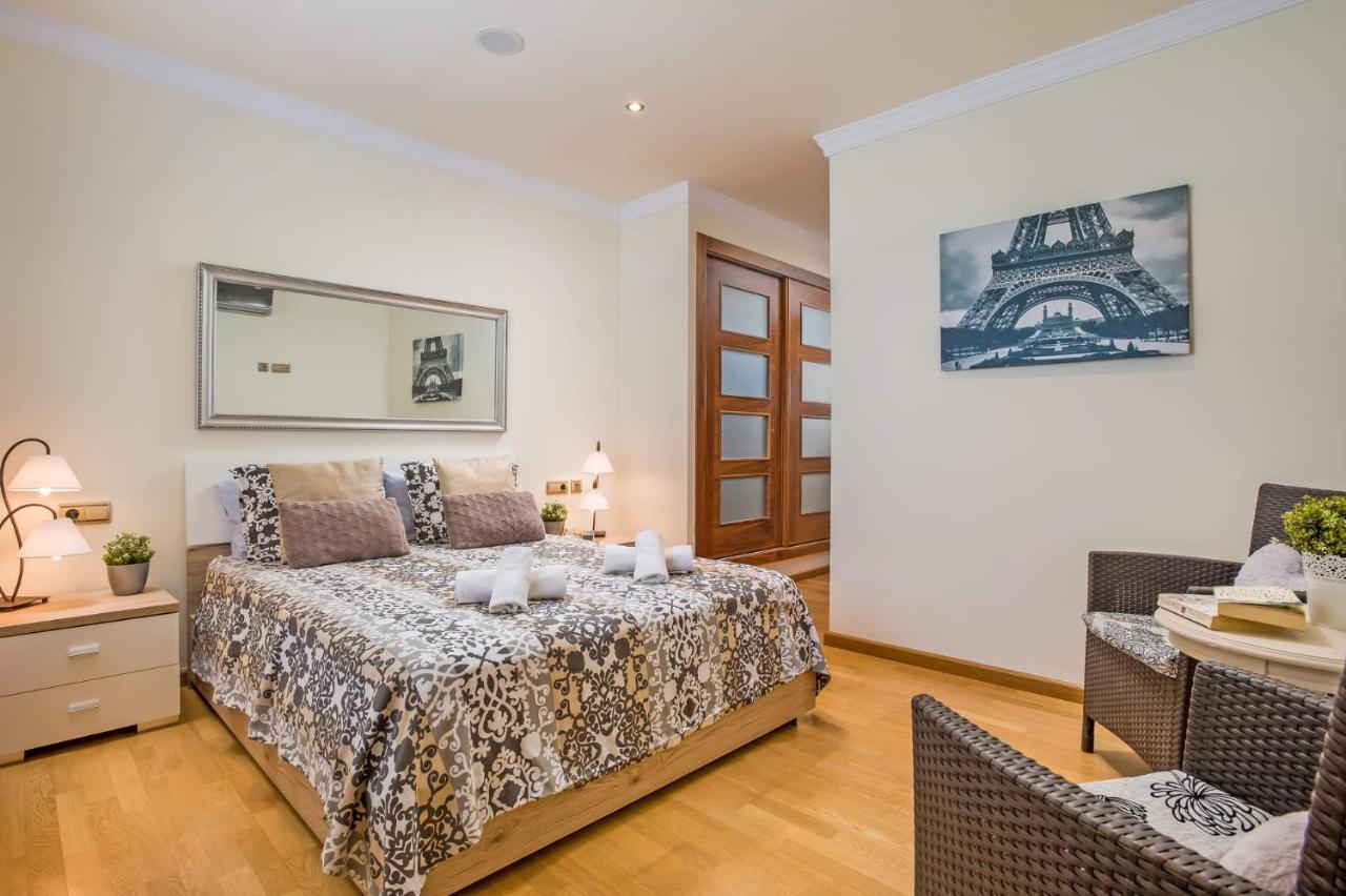 Villa Leonardo Dos By Villa Plus 푸에르토 데 산티아고 외부 사진