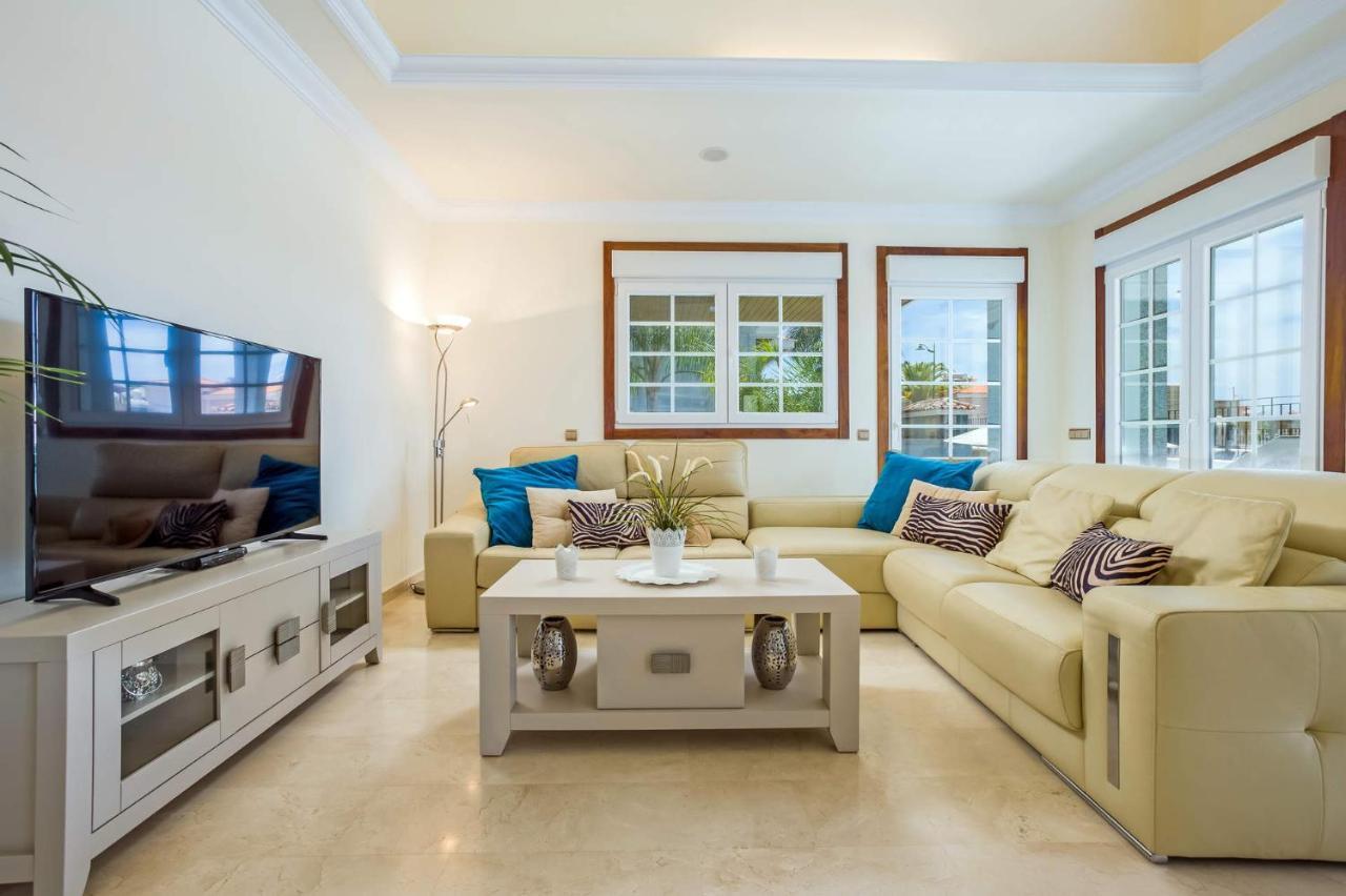 Villa Leonardo Dos By Villa Plus 푸에르토 데 산티아고 외부 사진